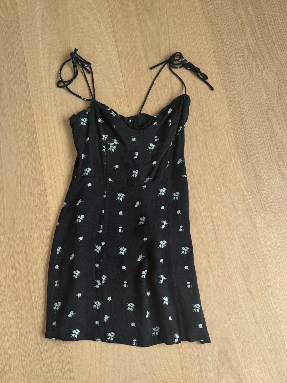 Wilfred Black Floral Spaghetti Strap Dress